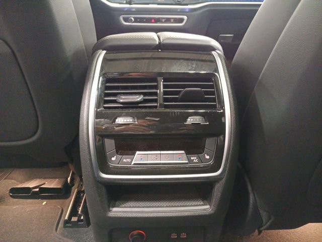 Used 2025 BMW X5 xDrive50e image 31