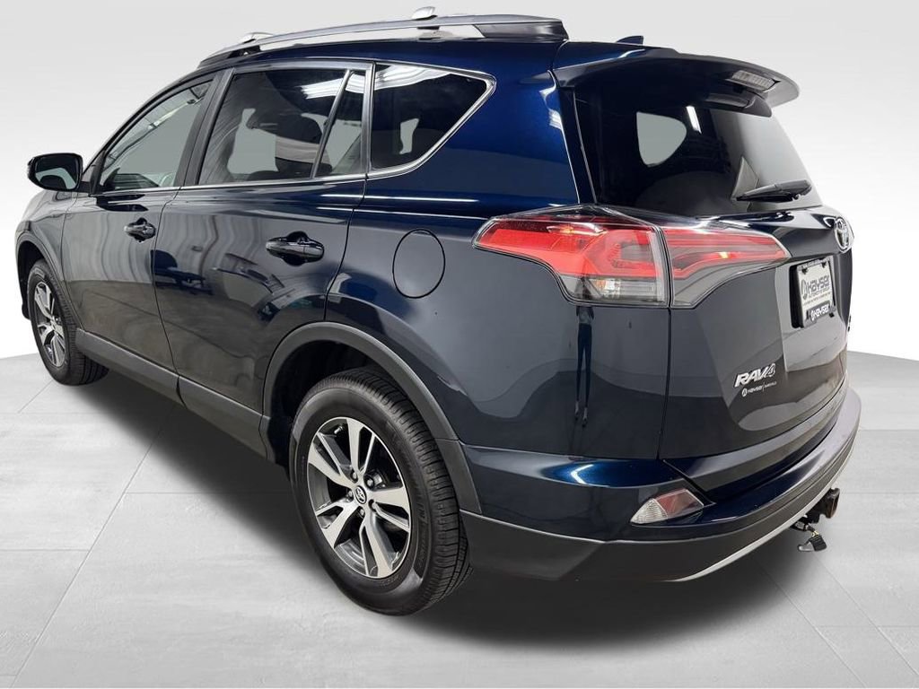 Used 2018 Toyota RAV4 XLE image 4