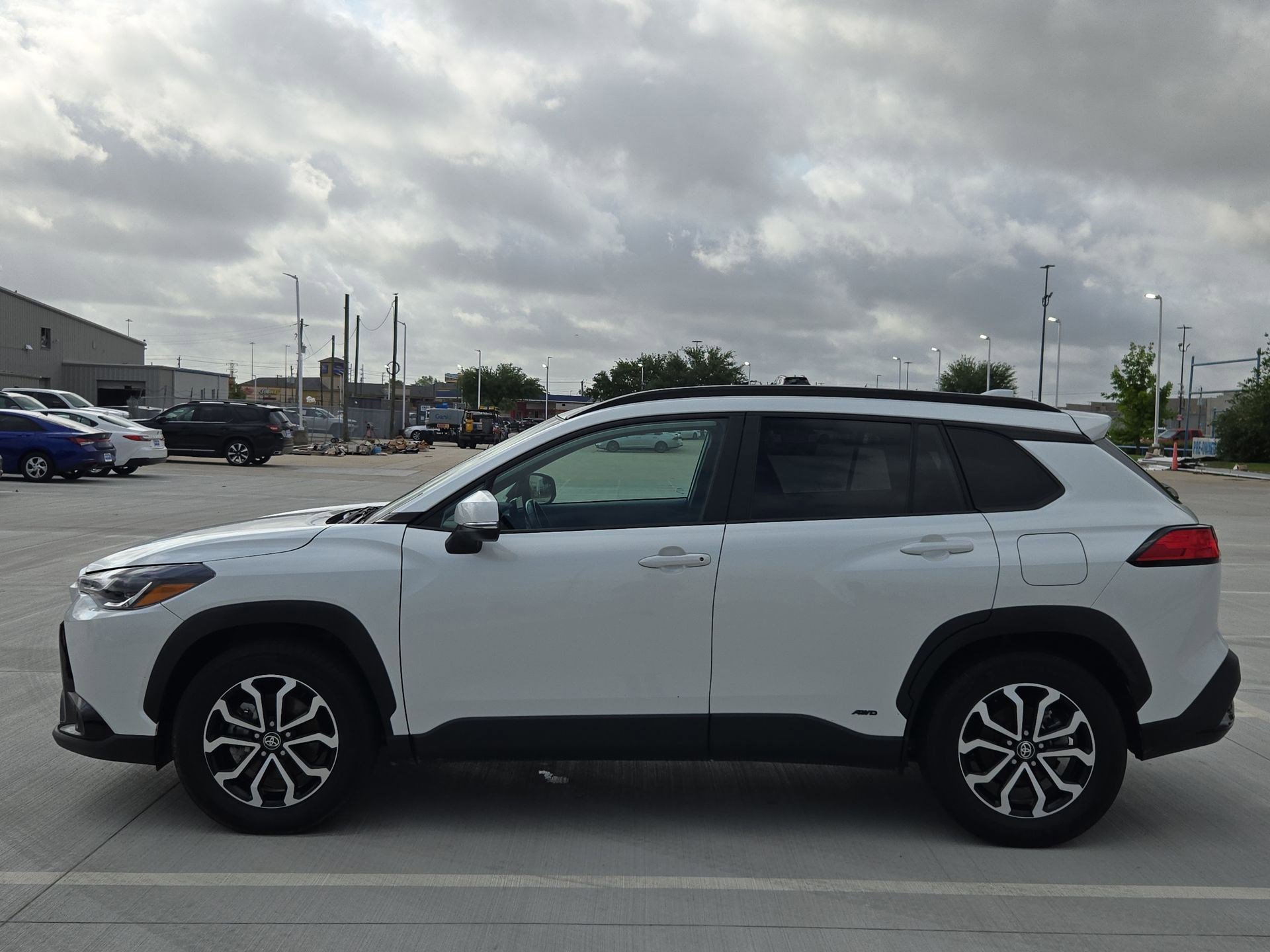 Used 2023 Toyota Corolla Cross S AWD/4WD image 7