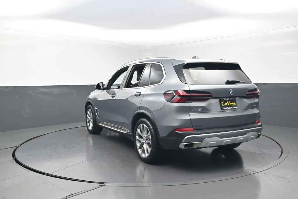 Used 2024 BMW X5 xDrive40i w/ Premium Package AWD/4WD image 6