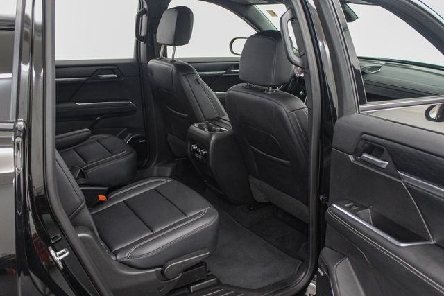 Certified 2026 GMC Acadia Elevation w/ Elevation Premium Package AWD/4WD image 24