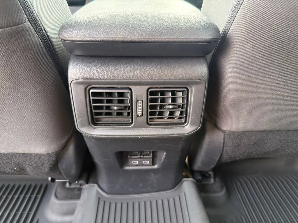 Used 2025 Toyota RAV4 XLE w/ Convenience Package FWD image 28