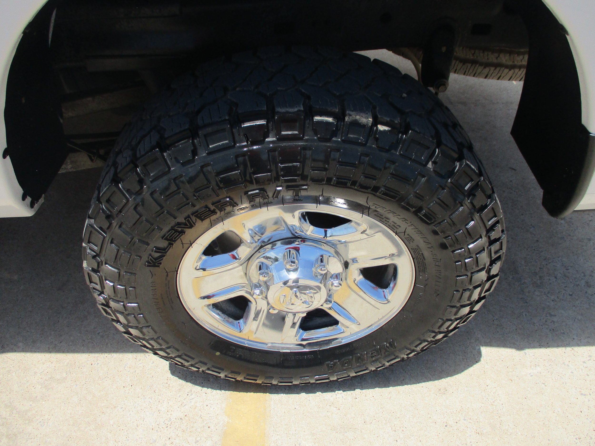 Used 2018 RAM 2500 Tradesman w/ Chrome Appearance Group AWD/4WD image 8