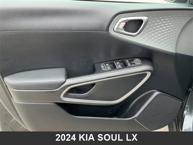 Used 2024 Kia Soul LX w/ Option Group 015 image 10