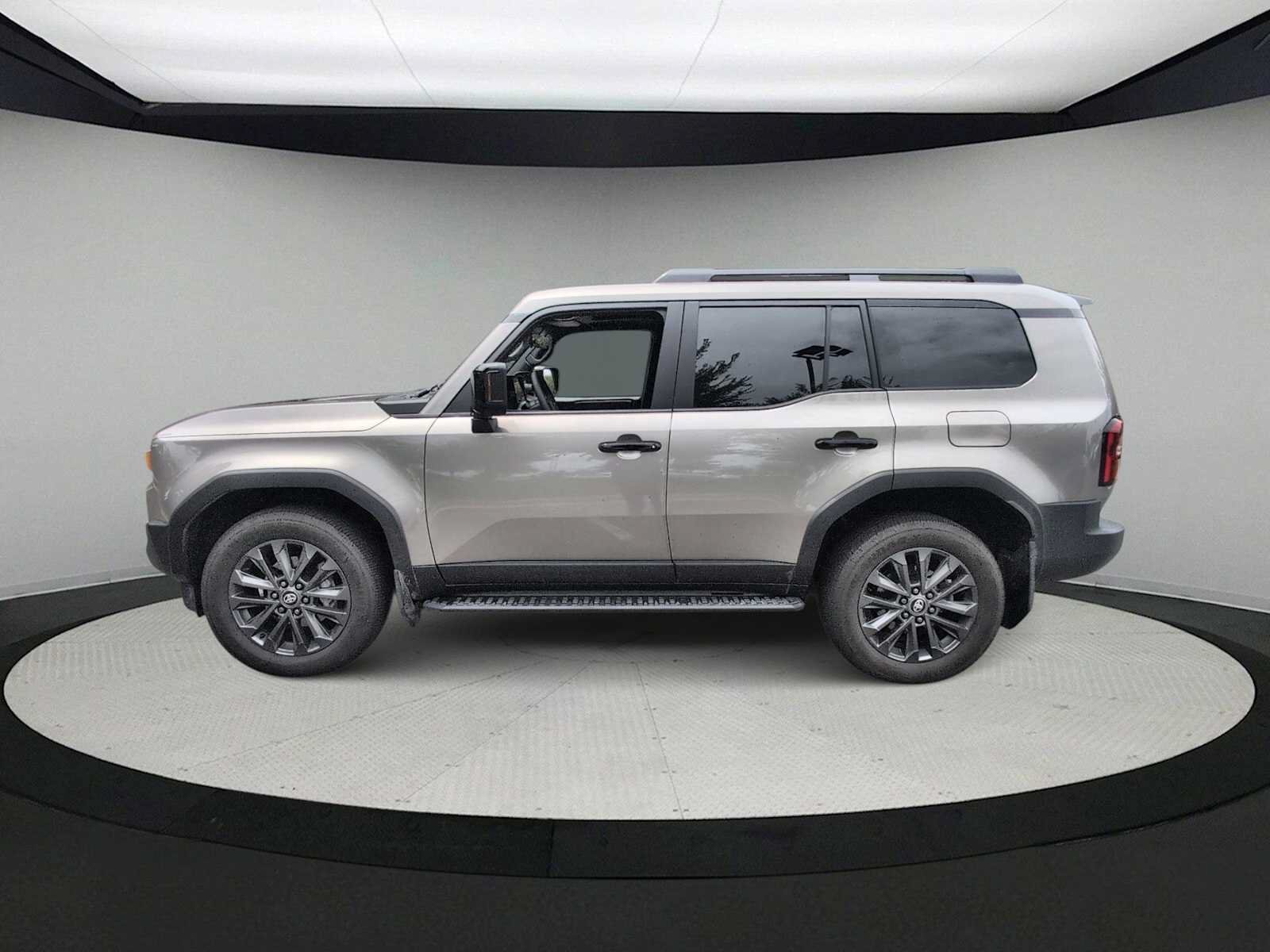 Used 2025 Toyota Land Cruiser w/ Premium Package AWD/4WD image 5