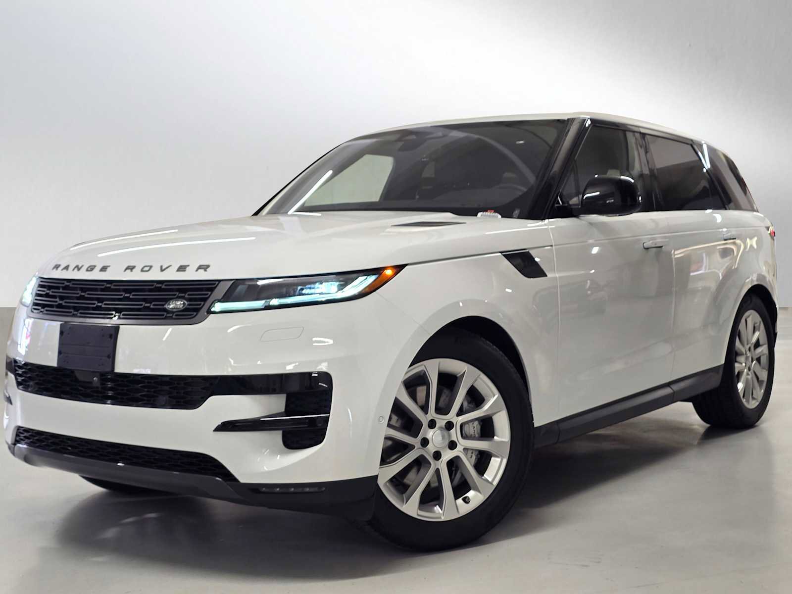 Used 2025 Land Rover Range Rover Sport SE AWD/4WD image 1