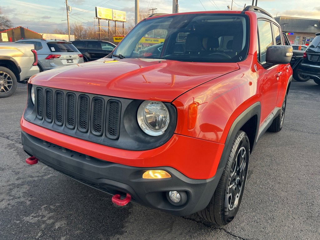 Used 2017 Jeep Renegade Trailhawk w/ Premium Trailhawk Package image 6