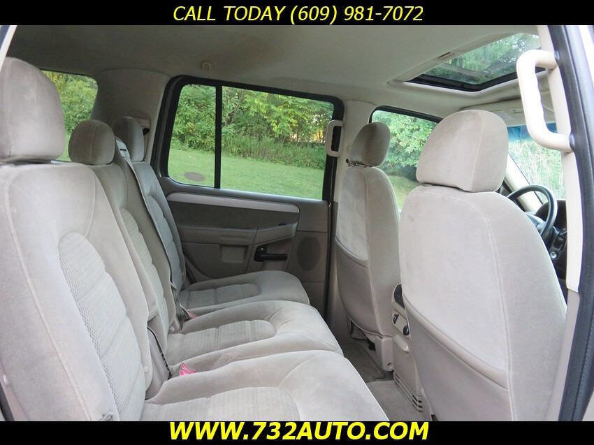 Used 2003 Ford Explorer XLT image 26