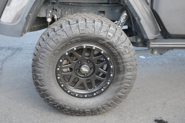 Used 2022 Jeep Gladiator Sport image 12