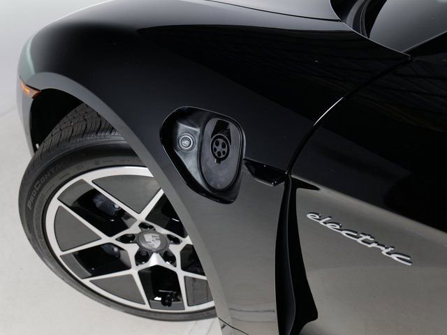 Used 2025 Porsche Taycan AWD/4WD image 12