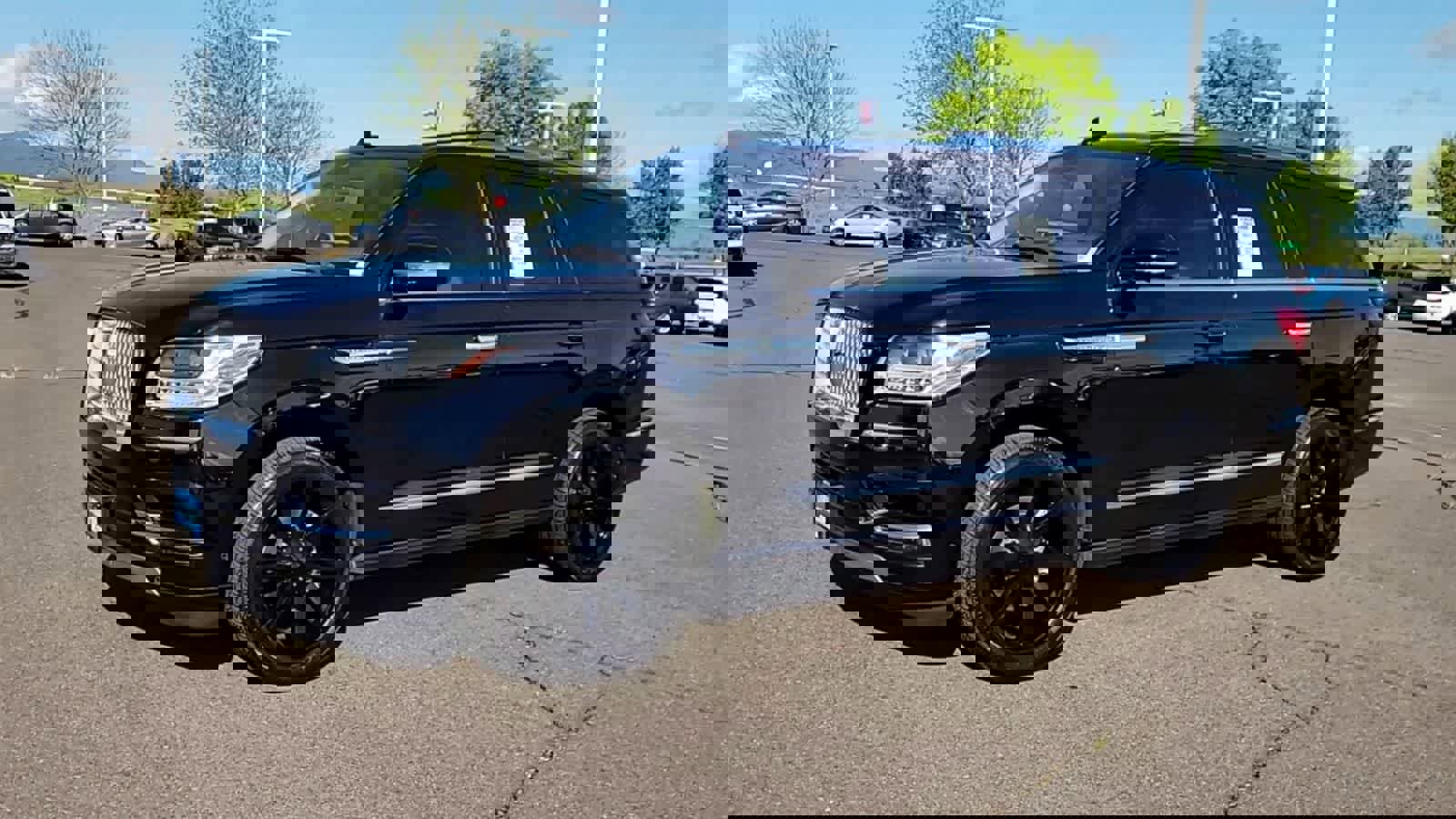 Used 2018 Lincoln Navigator Reserve w/ Technology Package AWD/4WD image 4