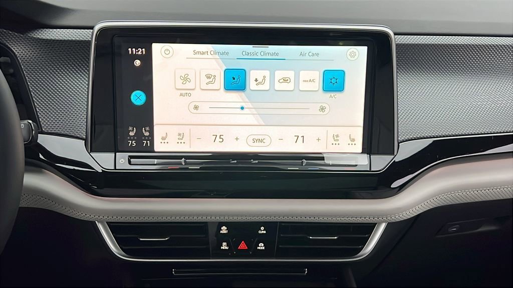 New 2026 Volkswagen Atlas Cross Sport SEL Premium R-Line image 23