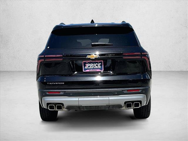 Used 2025 Chevrolet Traverse LT FWD image 4