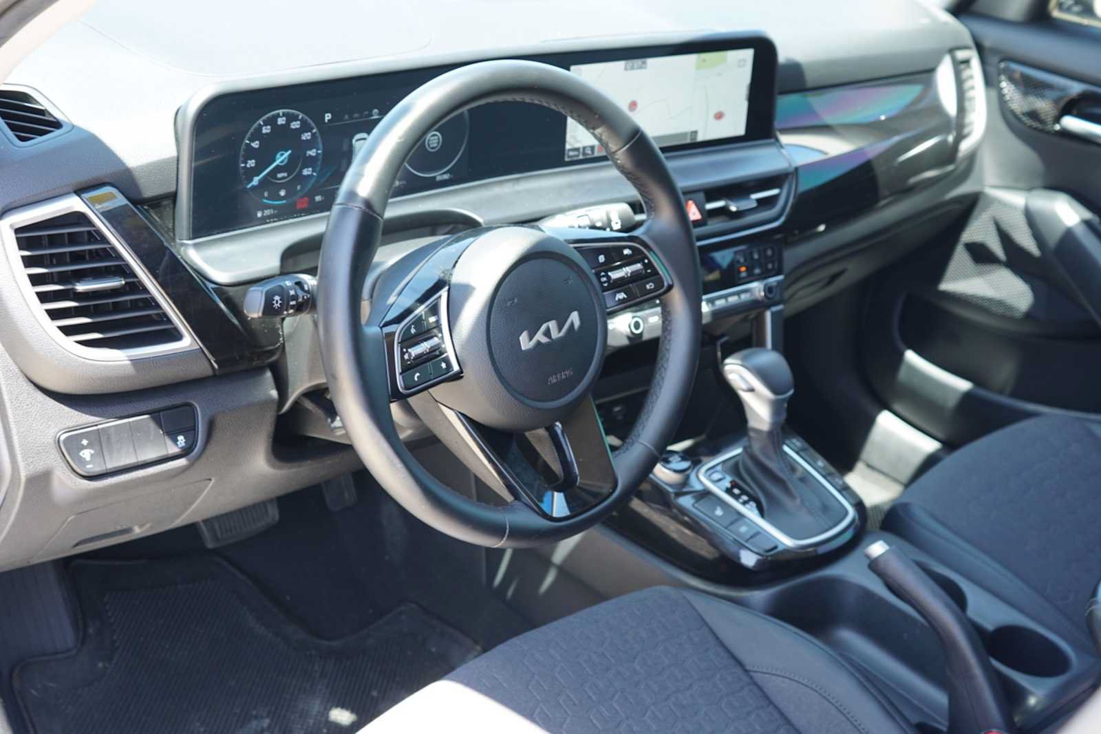 Certified 2024 Kia Seltos X-Line AWD/4WD image 8