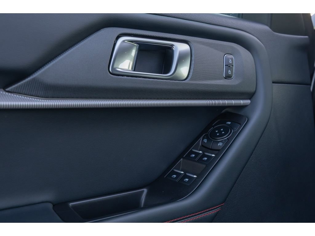 Used 2025 Ford Explorer ST-Line w/ ST-Line Street Pack image 20