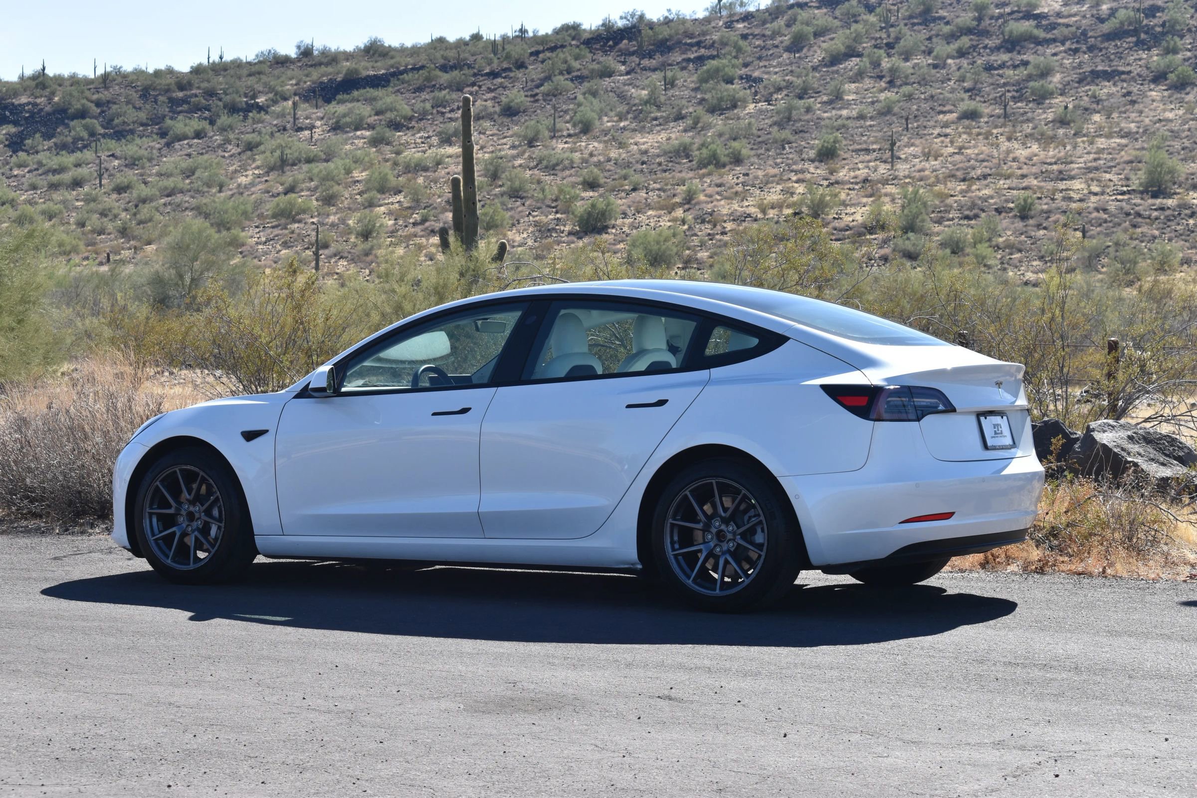Used 2021 Tesla Model 3 Standard Range Plus image 5