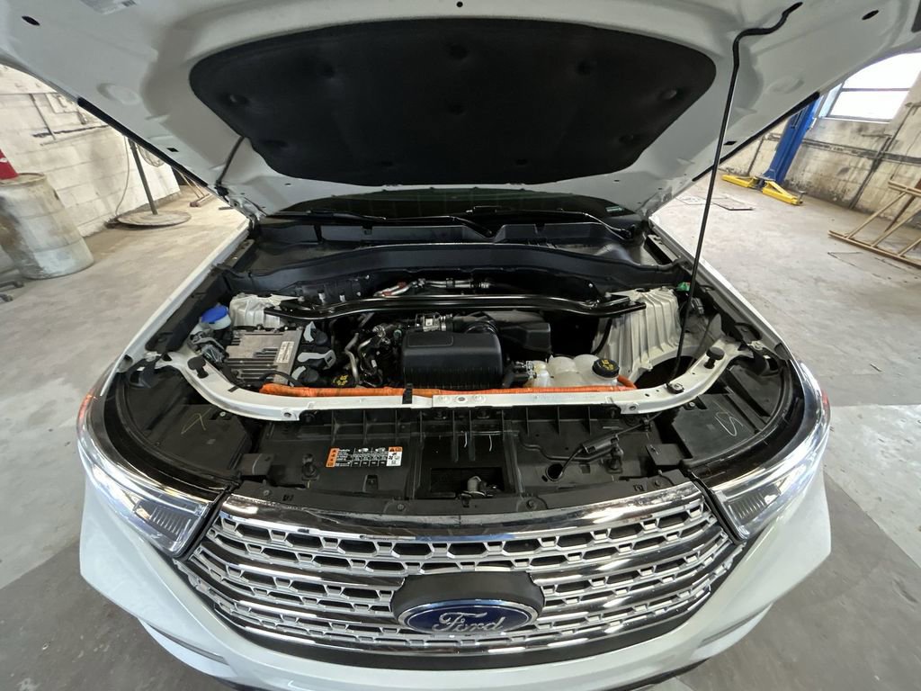 Used 2021 Ford Explorer Limited w/ Hybrid Equipment Group 310A image 27