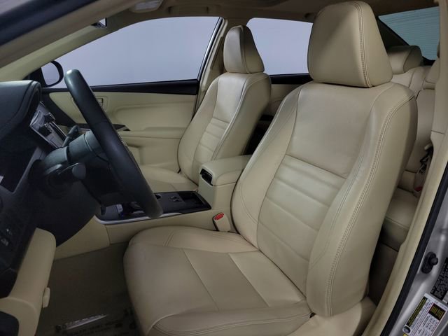 Used 2017 Toyota Camry XLE image 14