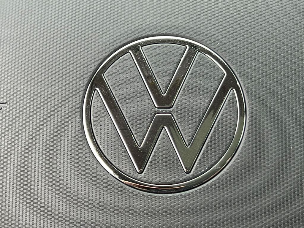 Used 2023 Volkswagen Taos SE w/ Panoramic Sunroof Package AWD/4WD image 37