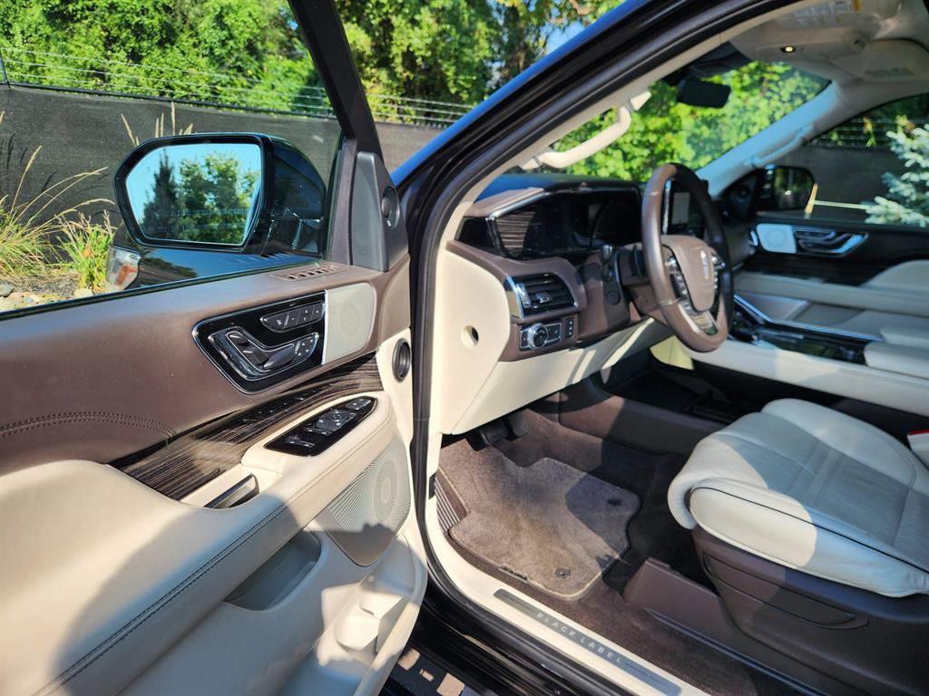 Certified 2021 Lincoln Navigator Black Label image 32