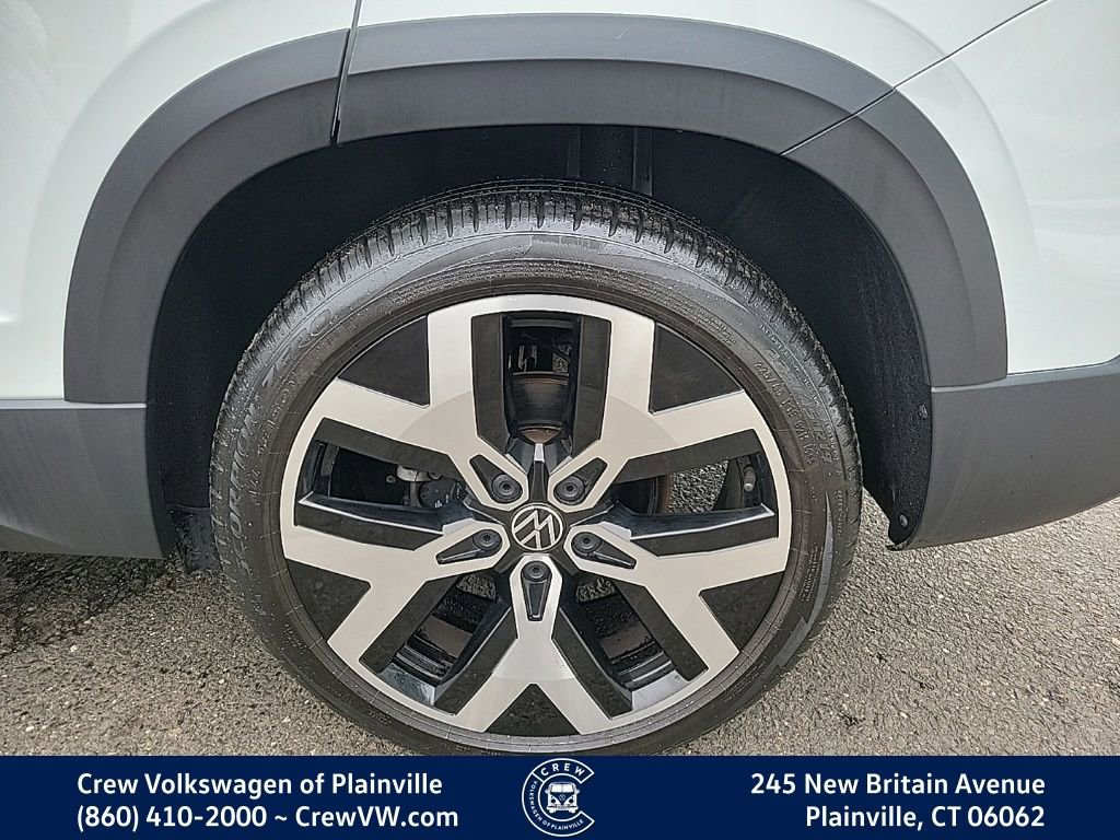 Certified 2022 Volkswagen Taos SEL image 18