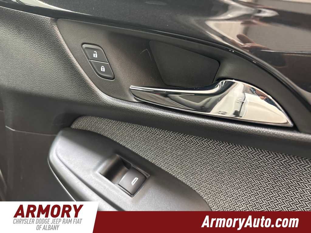 Used 2024 Chevrolet TrailBlazer LT image 35