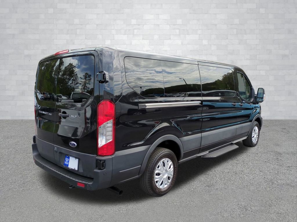 Used 2023 Ford Transit 350 XLT image 5