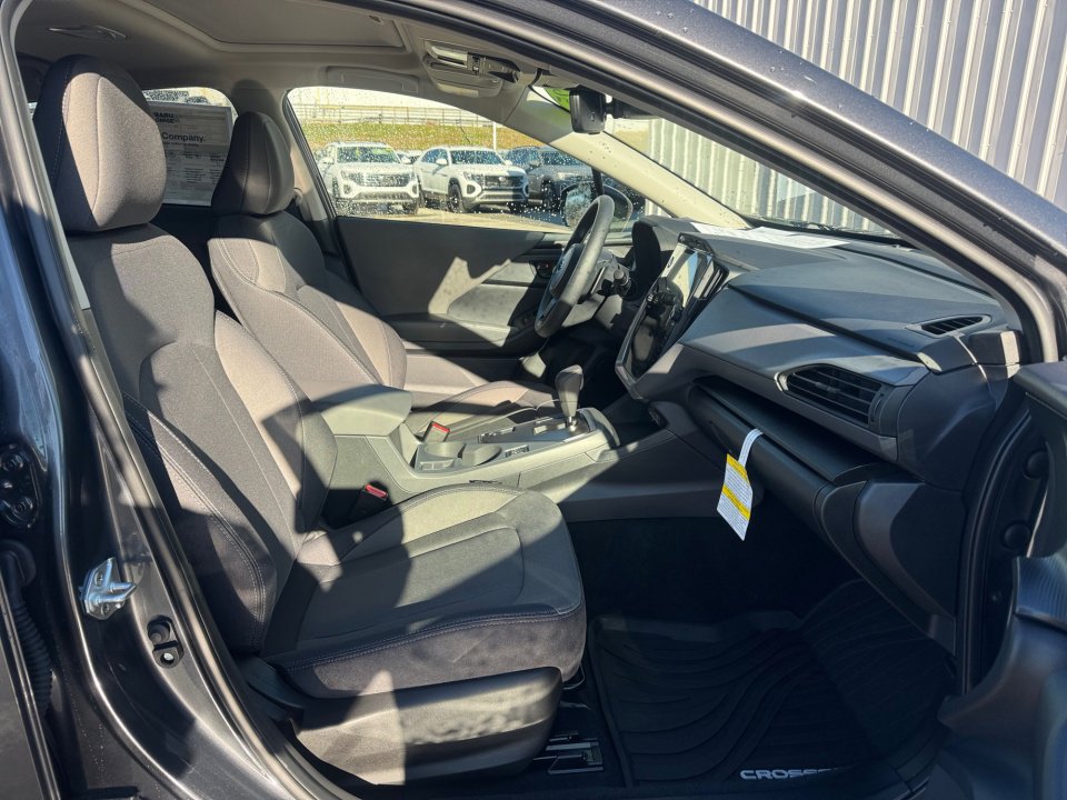 Used 2025 Subaru Crosstrek 2.0i Premium image 32