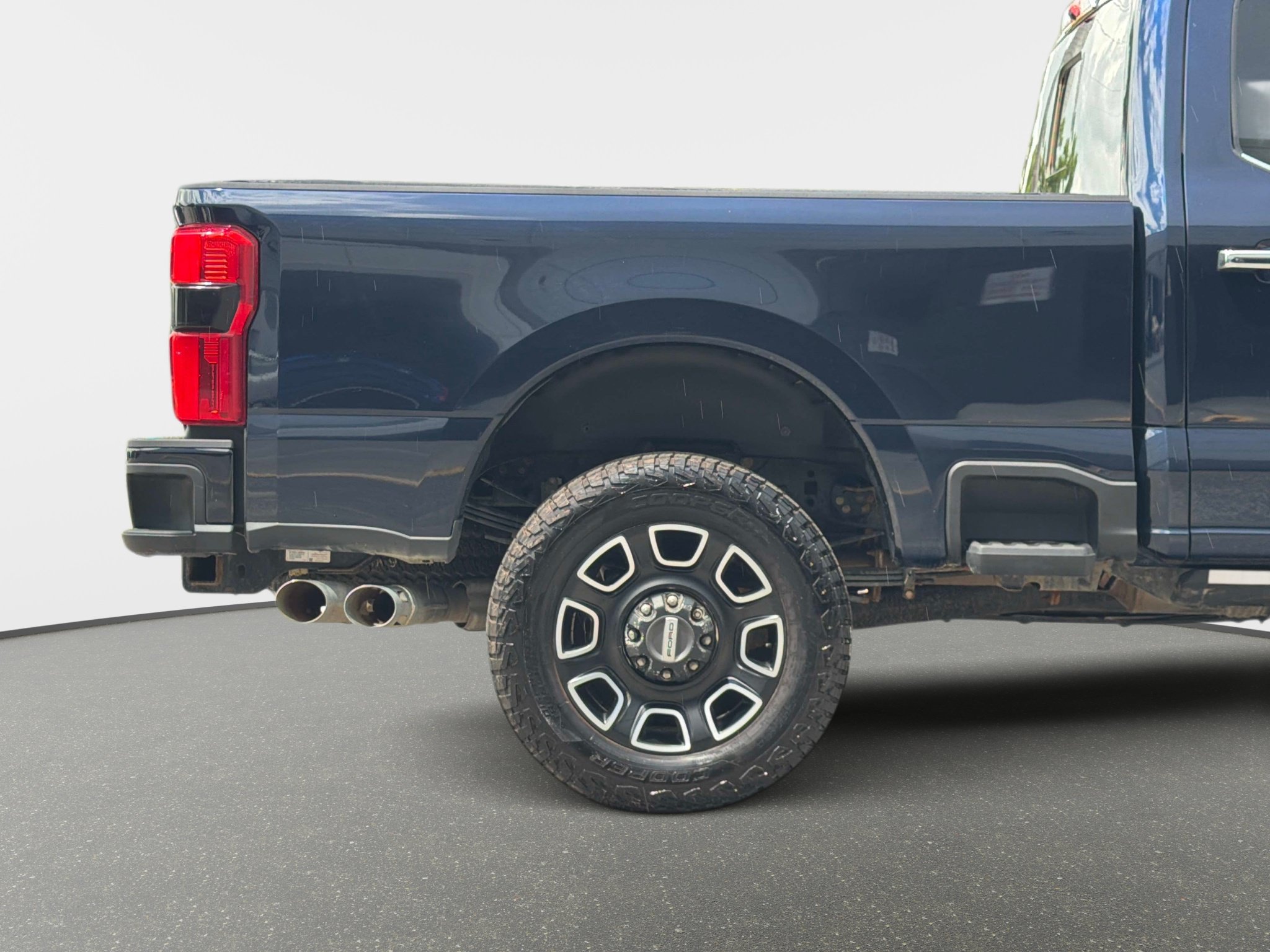 Used 2024 Ford F350 Platinum AWD/4WD image 4