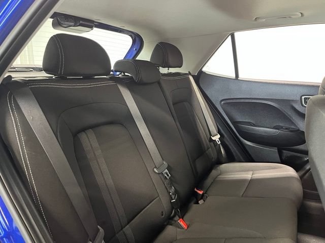 Used 2025 Hyundai Venue SEL FWD image 13