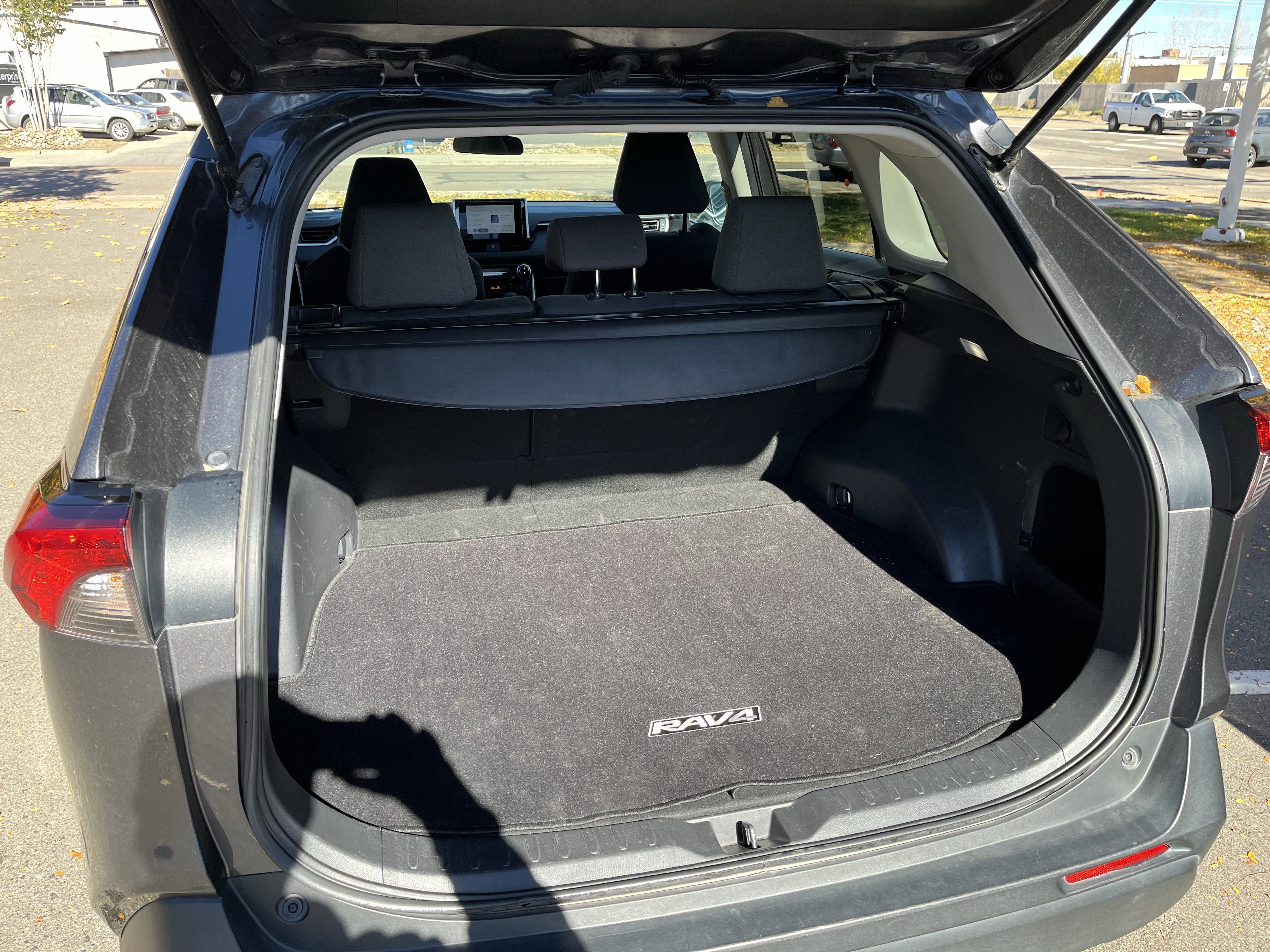 Used 2024 Toyota RAV4 XLE image 31