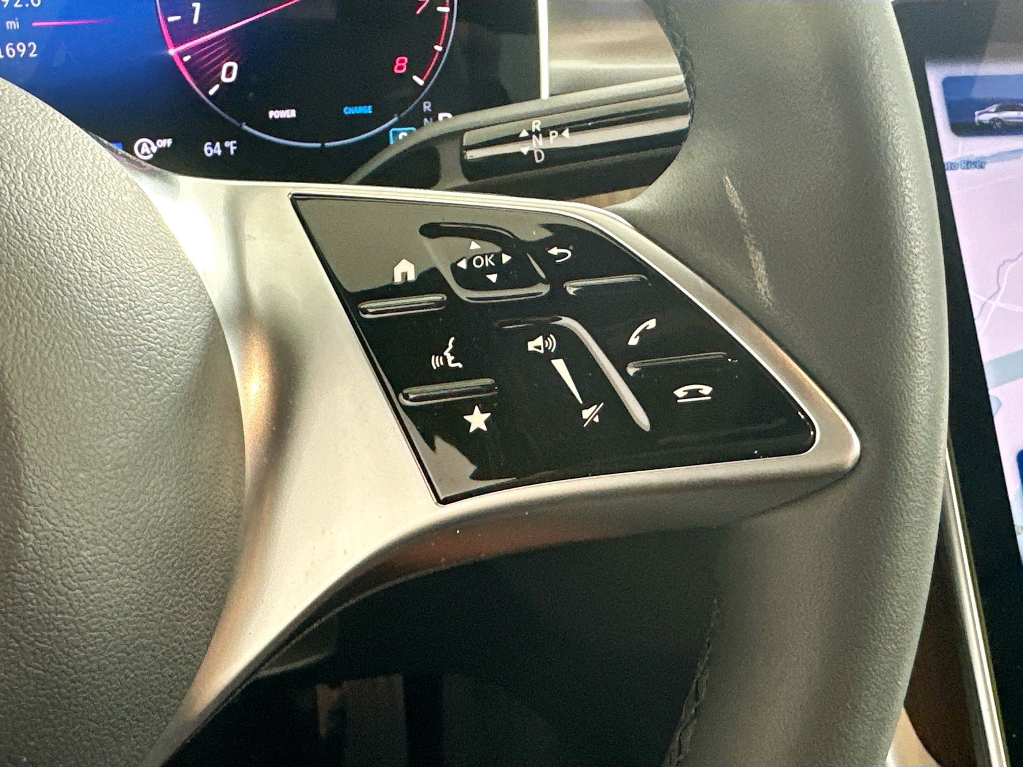 Certified 2026 Mercedes-Benz C 300 4MATIC Sedan image 13