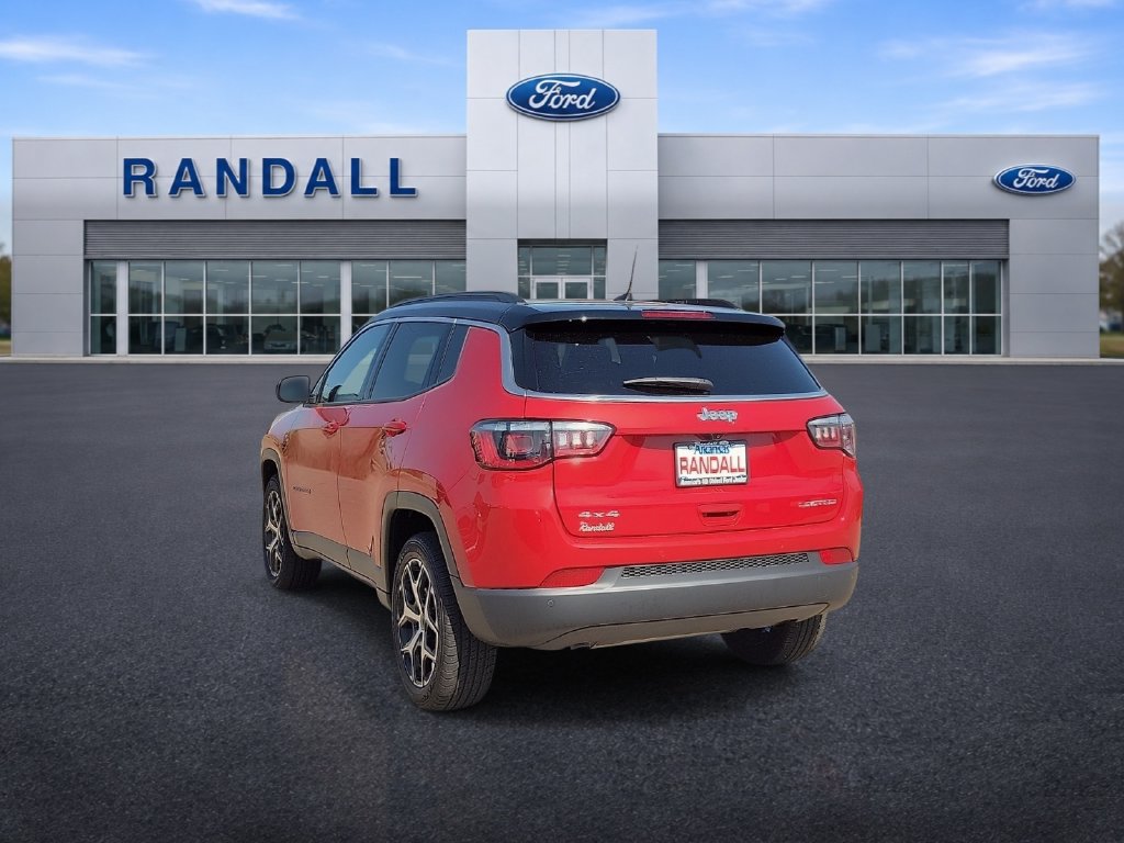 Used 2025 Jeep Compass Limited AWD/4WD image 4