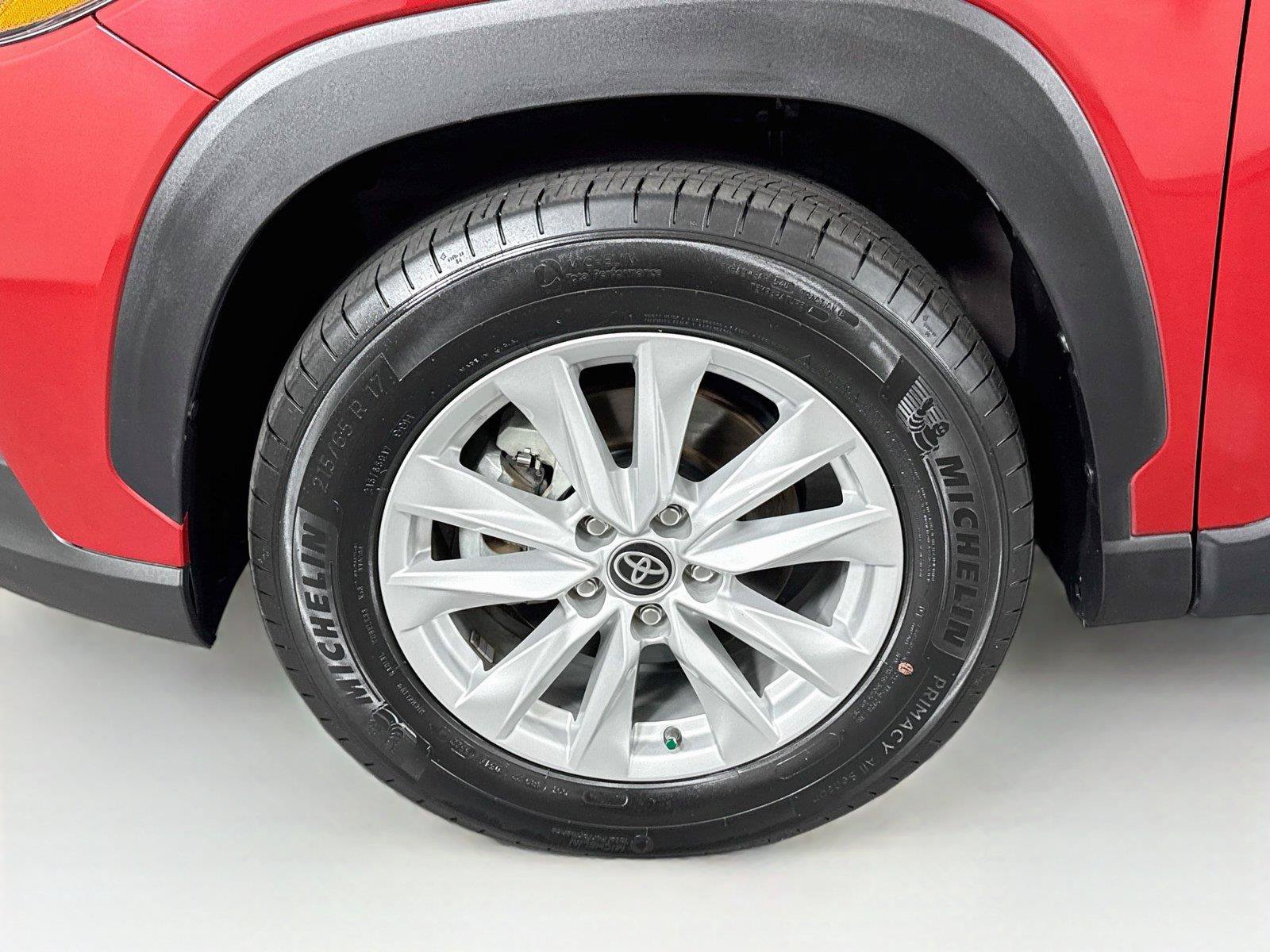 Used 2022 Toyota Corolla Cross LE FWD image 40