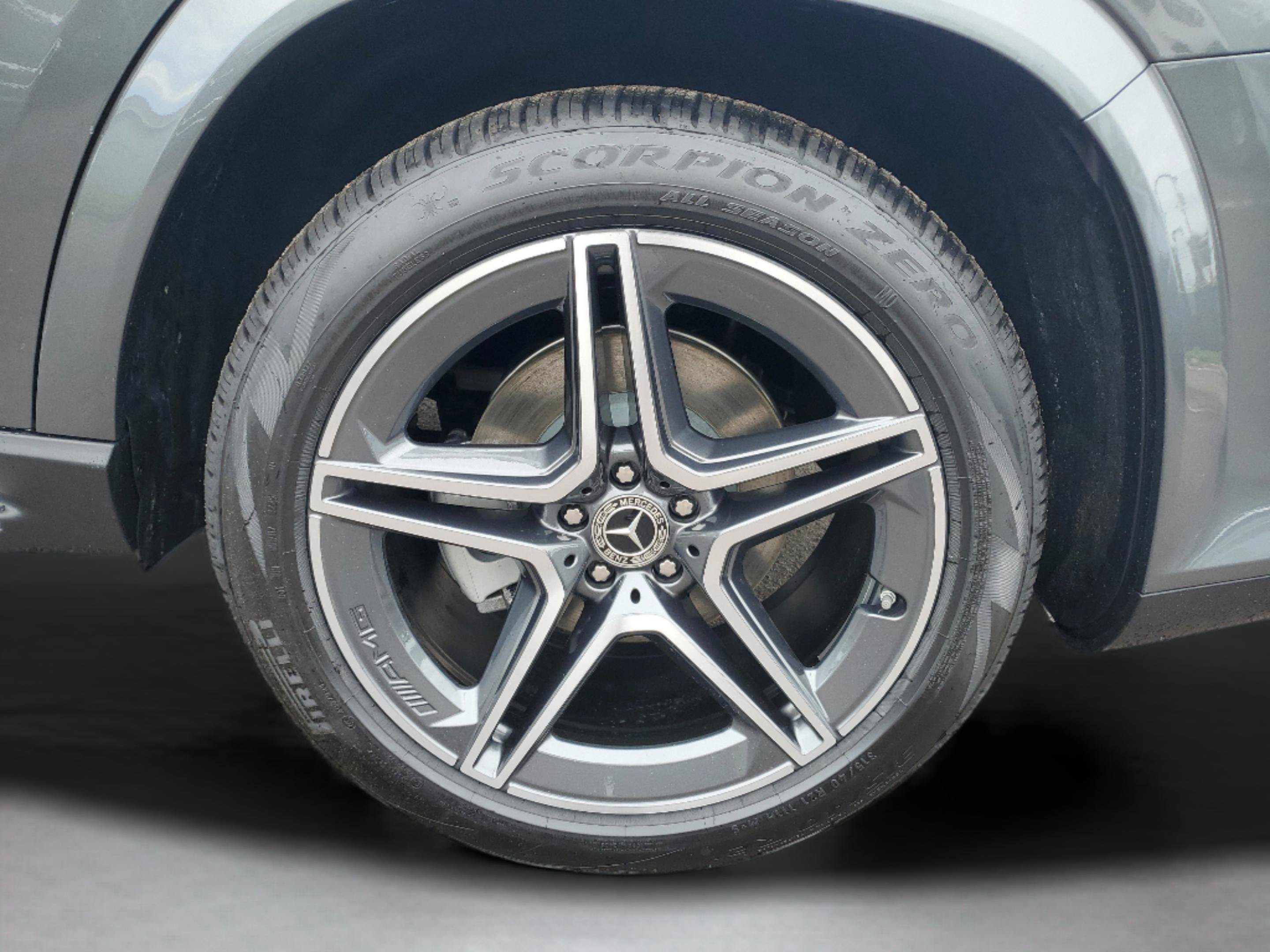 Certified 2026 Mercedes-Benz GLS 450 4MATIC image 39