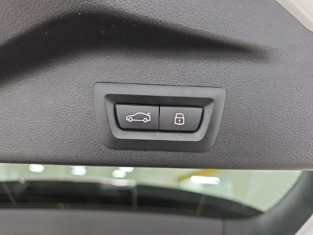 Certified 2024 BMW X5 xDrive40i w/ Premium Package AWD/4WD image 33