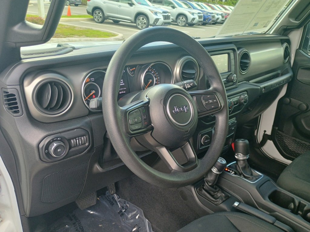 Used 2021 Jeep Wrangler Unlimited Sport AWD/4WD image 12