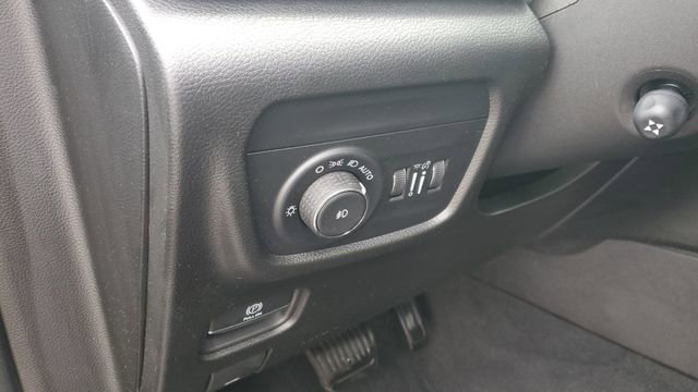 Certified 2023 Jeep Grand Cherokee L Limited w/ Luxury Tech Group II image 12