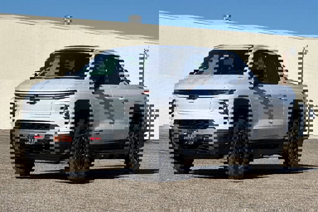 New 2026 Chevrolet Silverado EV Trail Boss image 8