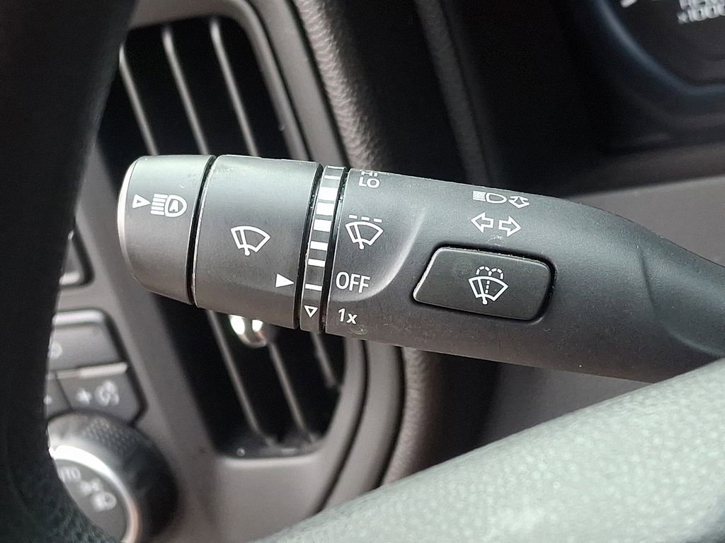 Used 2025 Chevrolet Silverado 1500 Custom image 25