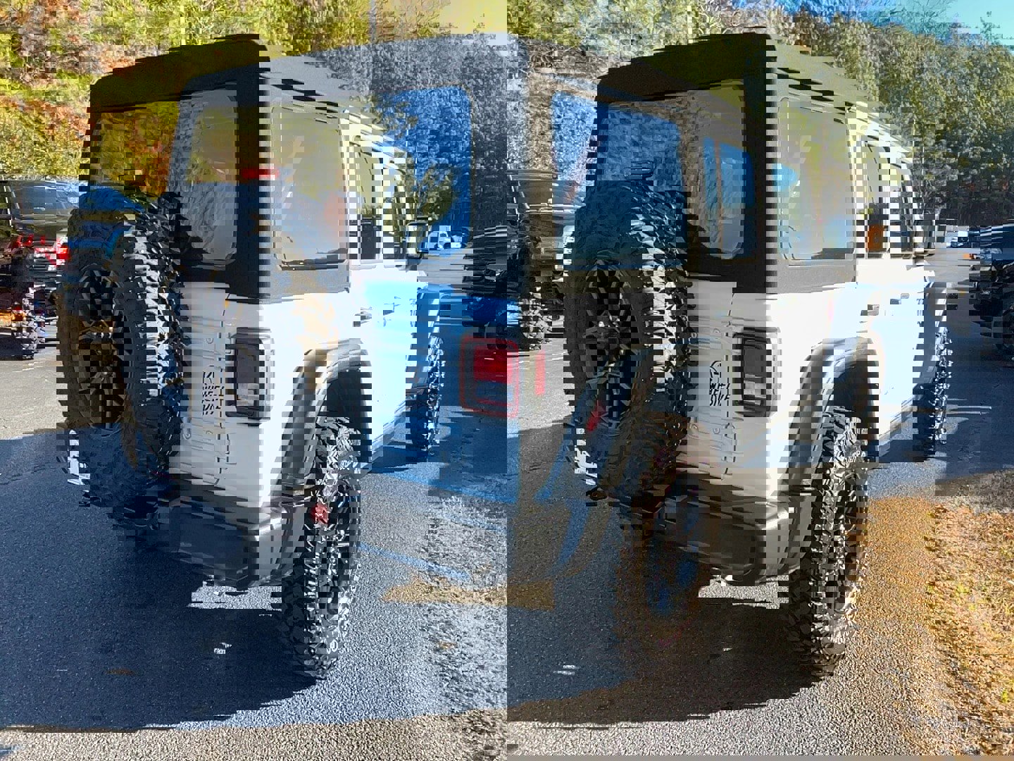 Used 2024 Jeep Wrangler Willys image 5