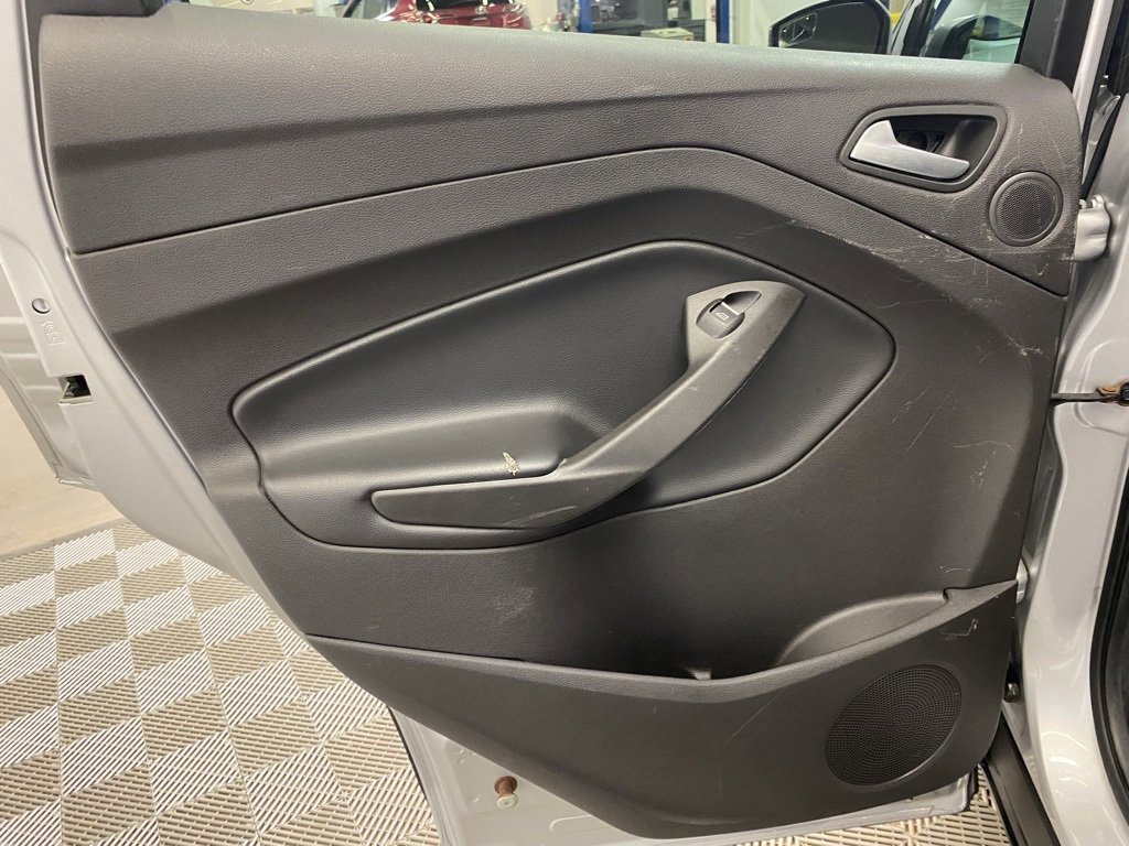 Used 2019 Ford Escape Titanium image 21