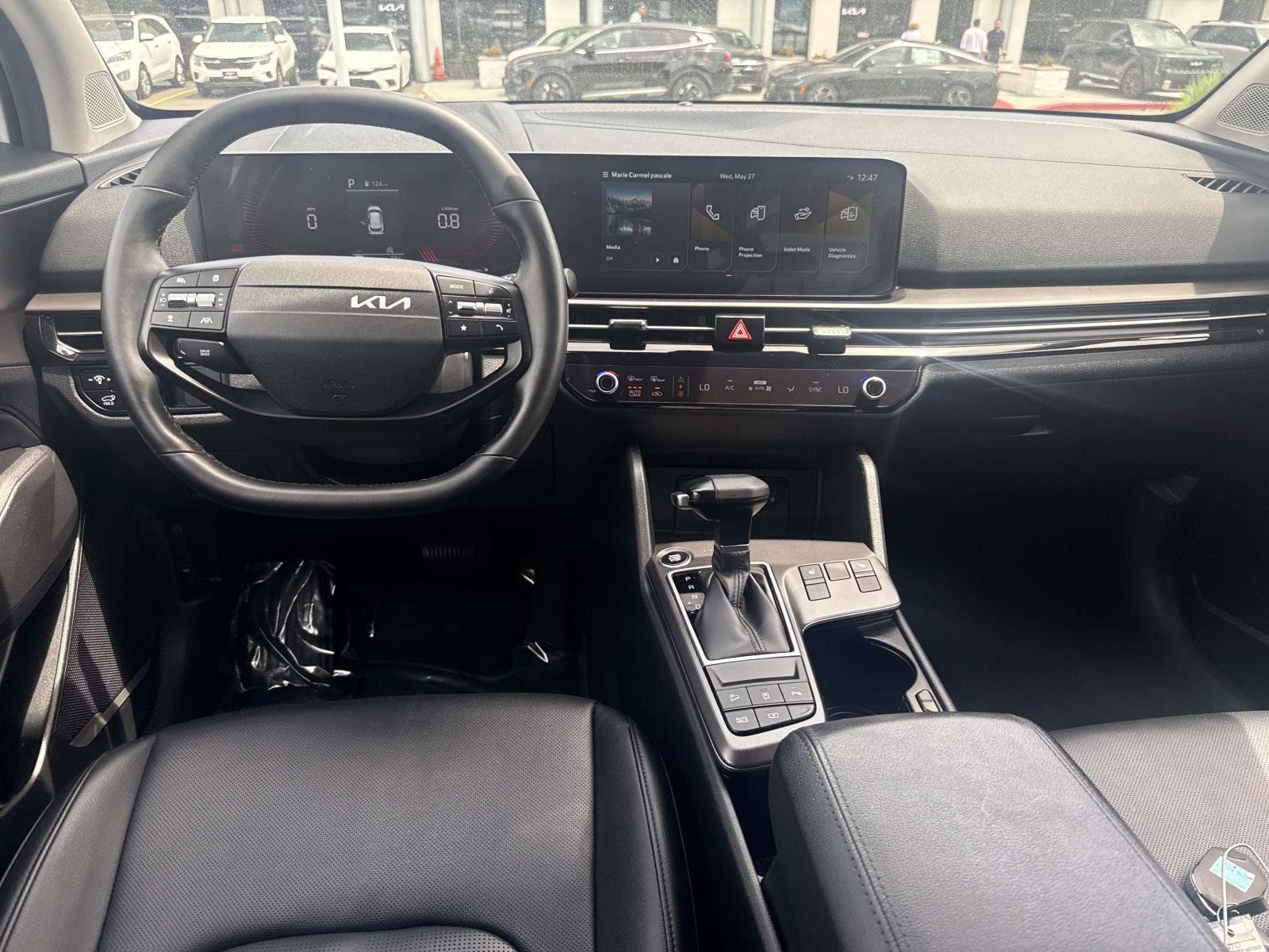 Used 2026 Kia Sportage EX FWD image 15