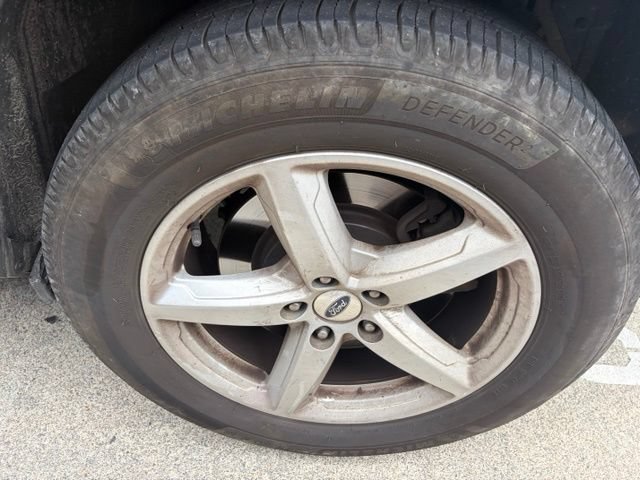 Used 2017 Ford Explorer XLT AWD/4WD image 18