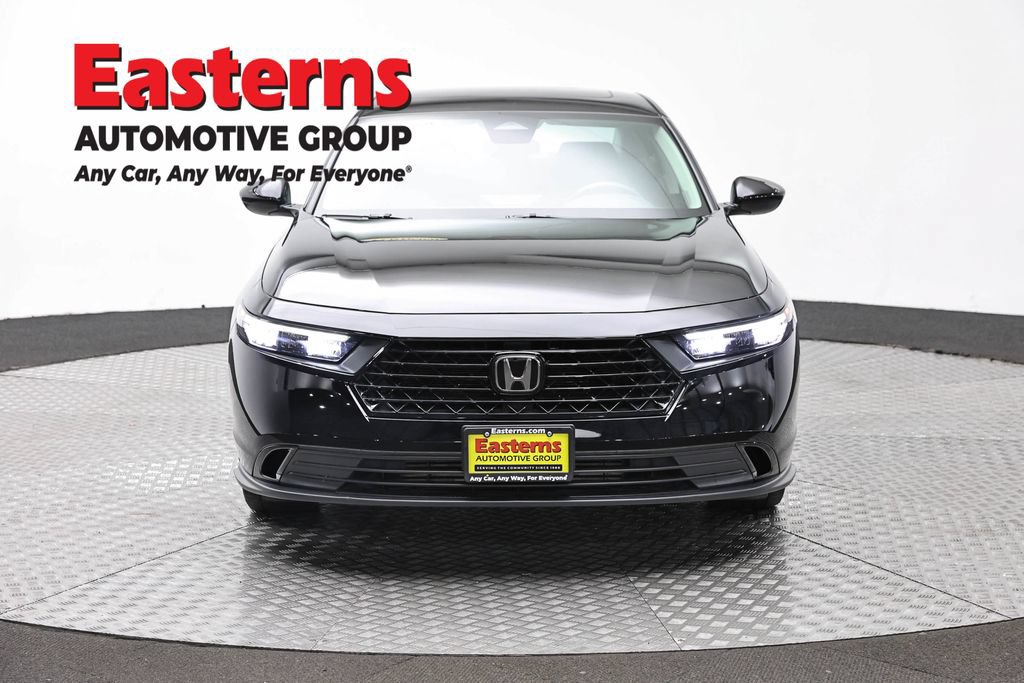 Used 2025 Honda Accord SE image 2