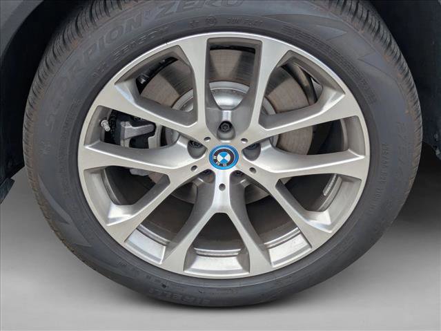 Used 2025 BMW X5 xDrive50e image 14