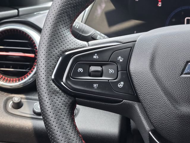 Used 2025 Chevrolet Trax RS w/ Driver Confidence Package FWD image 28