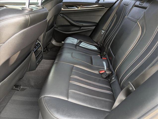 Used 2018 BMW 530e w/ Premium Package 2 RWD image 19