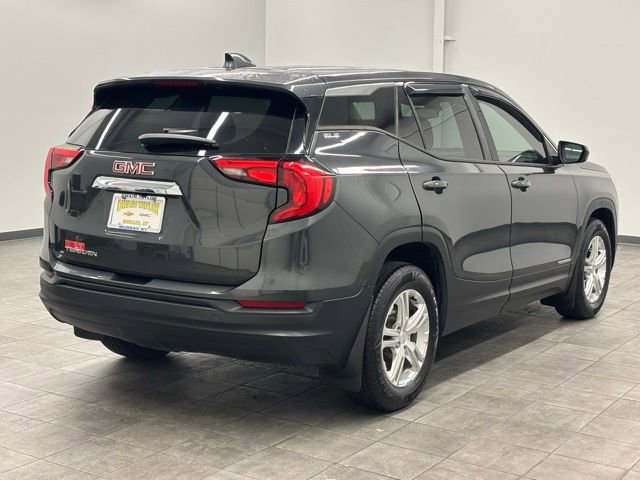 Used 2018 GMC Terrain SLE image 2