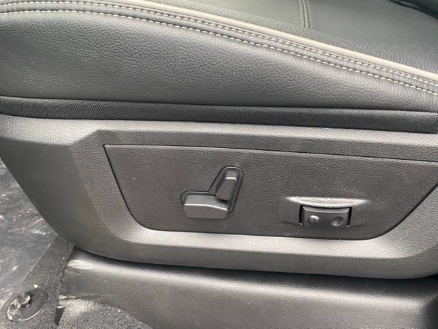 New 2026 RAM 2500 Laramie w/ Night Edition AWD/4WD image 17